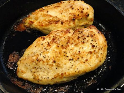 Pan Seared Oven Baked Chicken, Oven Roasted Garlic, Skinless Chicken Breast Recipes, Oven Roasted Chicken Breast, Chicken Breast Oven, Pan Fried Chicken Breast, Roasting Garlic In Oven, Pan Seared Chicken Breast, Chicken Cooking