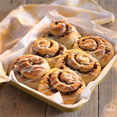 This recipe for Giant Cinnamon Rolls is sure to start Mother's Day on a sweet note! Hot Roll Mix Recipes, Brunch French Toast, Giant Cinnamon Rolls, Yeast Cinnamon Rolls, Pastry Cinnamon Rolls, Hot Roll, Crisco Recipes, Homemade Buttermilk Biscuits, Homemade Buttermilk