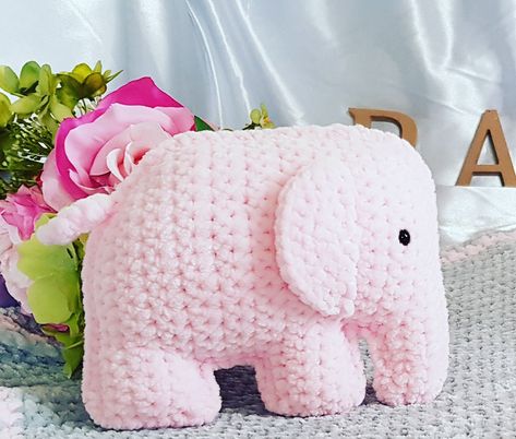 Elephant themed baby nursery Animal Pillows Pattern, Crochet Elephants, Themed Baby Nursery, Amigurumi Elephant Pattern, Nursery Elephant, Crochet Elephant Pattern, Crochet Toys Free Patterns, Elephant Pillow, Nursery Patterns