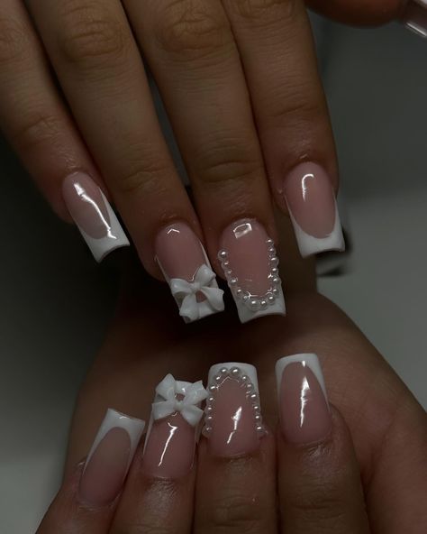 Nail Acrylic Short Ideas, Short But Cute Acrylic Nails, Nail Inspo Square With Charms, Girly Acrylic Nails Short Square, Nails French With Design, Short Acrylic French Tip Nails With Initials, Nail Inspo With Bow, White Short Acrylic Nails With Design, Short Square Nail Designs Winter