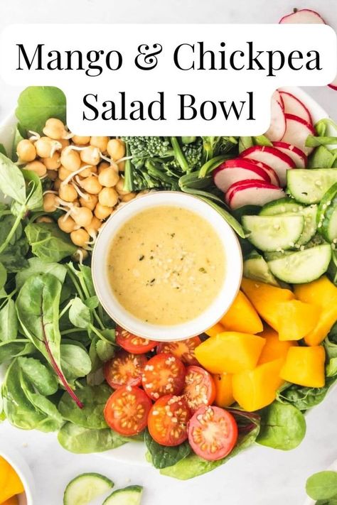 A bowl of raw vegan salad & dressing with sprouted chickpeas, diced mango & broccoli. Broccoli Chickpea, Mango Dressing, Salad Bowl Recipes, Seed Salad, Chickpea Salad Recipes, Seasonal Salad, Vegan Salad Recipes, Vegan Lunches, Mango Salad