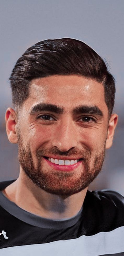 Alireza Jahanbakhsh Wallpaper, Alireza Jahanbakhsh, Iran National Team, Dream Music, Backless Wedding, Black And White Wallpaper, Wallpaper Phone, Couple Videos, White Wallpaper