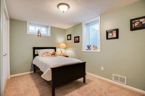 BEDROOM CARPET IDEAS – What makes bedroom carpet different to bedroom rug? We dedicate our two articles on the two. The first one, here, will be talki... Egress Window, Cozy Basement, Diy Basement, Basement Windows, Basement Bedroom, Small Basements, Bedroom Window, Basement Bedrooms, Bedroom Photos