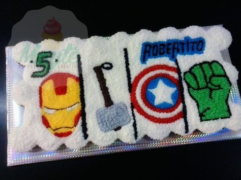 Avengers Cake Ideas, Cupcake Pull Apart Cake, Boys Birthday Cake Ideas, Marvel Birthday Cake, Captain America Coloring, Spiderman Cakes, Avenger Party, Fun Cake Ideas, Cupcake Pull Apart