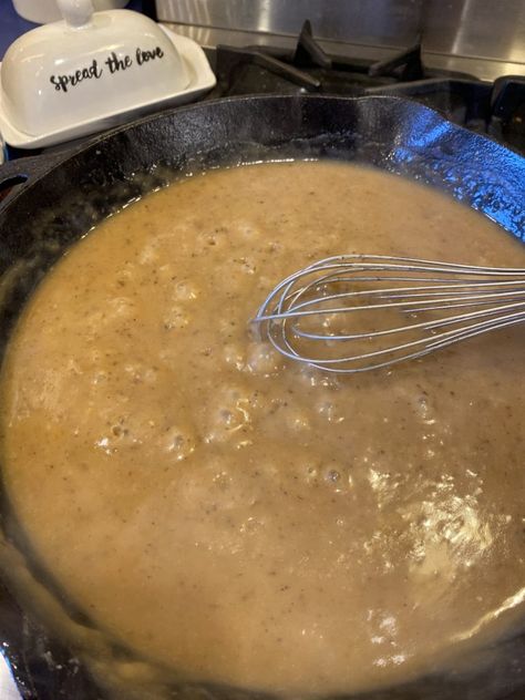 Homemade Gravy With Flour And Grease, Homemade Beef Gravy With Drippings, Home Made Beef Gravy Easy, Easy Beef Gravy From Broth, Beef Stock Gravy, Homemade Beef Gravy With Beef Broth, Homemade Hamburger Gravy, How To Make Brown Gravy Easy, Beef Gravy Recipe With Flour