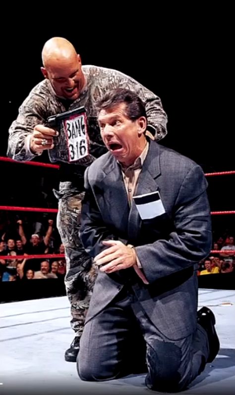 Stone Cold makes Vince McMahon pees in his pants. One of the funniest moments in wrestling Wcw Wrestlers, Le Catch, Wrestling Posters, Stone Cold Steve Austin, Wwe Tna, Wrestling Stars, Wwe Legends, Wwe World, Stone Cold Steve