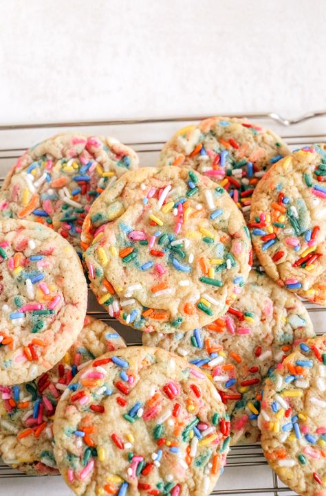 Funfetti Cookies Whiskfully Blessed, Funfetti Sugar Cookies, Sprinkle Sugar Cookies, Soft And Chewy Sugar Cookies, Confetti Cookies, Funfetti Cookies, Cinnamon Roll Cookies, Preppy Kitchen, Cookie Cake Birthday