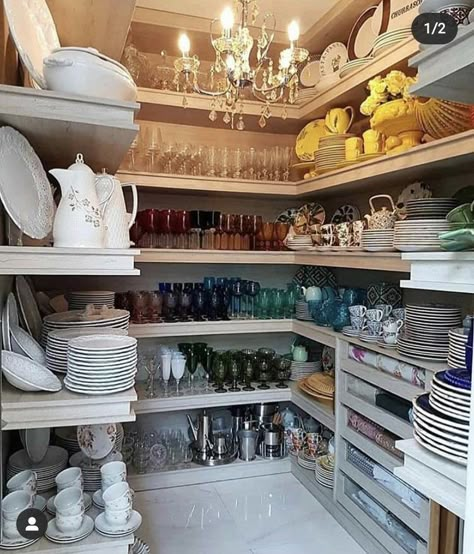 Dream Pantry, China Closet, Perfect Pantry, China Storage, Pantry Room, Desain Pantry, Dish Storage, Kitchen Organization Pantry, Kitchen Pantry Design