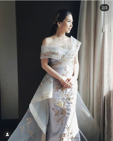 Tingjing Dress, Sangjit Dress, Chinese Style Dress, Gown Inspiration, Qipao Dress, فستان سهرة, Cheongsam Dress, Fancy Dress Design, Engagement Dresses