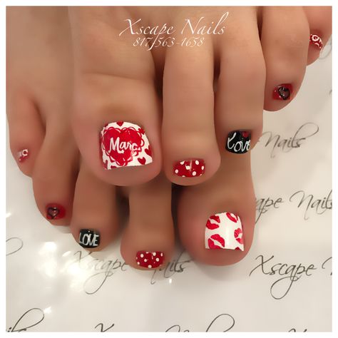 Cute valentines toe design Valentine’s Day Toe Nail Designs, Valentines Day Toenails, Valentines Toe Nails, Valentines Day Toe Nails Pedicures, Valentines Toe Nail Designs, Valentine Nails Pink, Glitter Toe Nails, Toenail Art Designs, Valentines Nail Art Designs