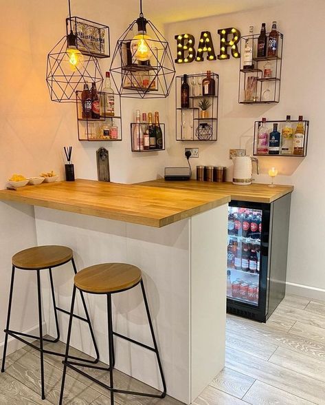 Home Bar Plans, Small Bars For Home, Bar Deco, Small Dining Room Table, Home Bar Rooms, Diy Home Bar, Basement Living Rooms, Indoor Bar, Kitchen Ideas Modern Luxury