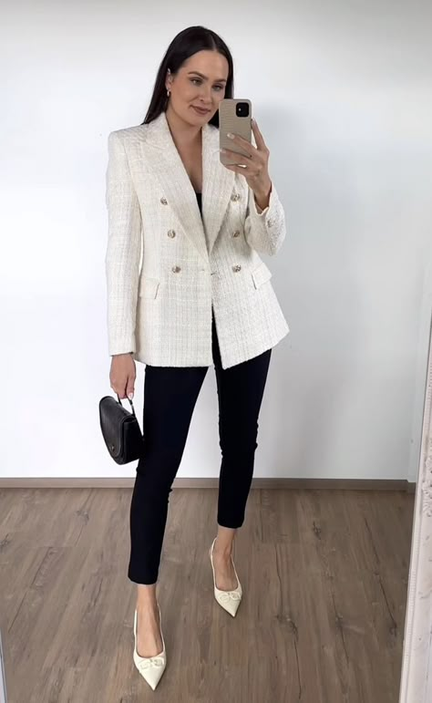 [SponsoredPost] 83 Hot Formal Blazers For Women Office Outfits Tricks You Have To See Quickly #formalblazersforwomenofficeoutfits Networking Event Outfit, Event Outfit Ideas, Corporate Attire Women, Networking Outfit, Classy Business Outfits, Corporate Baddie, Business Professional Outfits, Lawyer Outfit, Fest Outfits