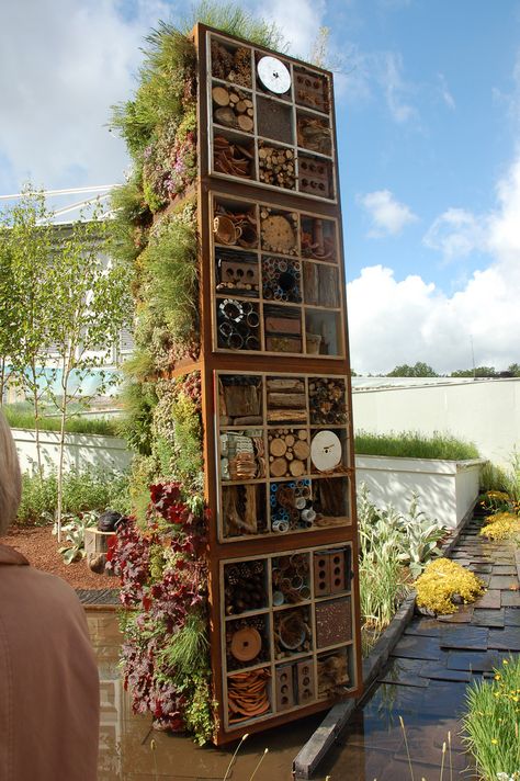 Large insect habitat Insect Hotel Design, Moth Habitat, Insect Architecture, Insects Hotel, Bee Habitat, Insect Habitat, Animal Architecture, Insect Box, Bee Safe