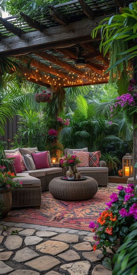 Greenhouse Decor Ideas, Small Backyard Porch, Pink Wallpaper Icon, Summer Home Aesthetic, House Interior Plants, Aesthetic Kitchen Ideas, Flower Backyard, Hydrangea Aesthetic, House Front Garden