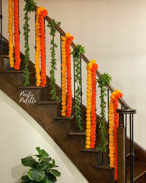 Pithi Decoration At Home, Traditional Housewarming Decorations, Welcome Rangoli Design Entrance, Gruhapravesam Decoration Ideas, Wedding Home Decor Ideas, Marigold Flower Decoration, Pre Wedding Events, Decor Ideas Birthday, Birthday Decor Ideas