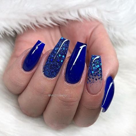 White Royal Blue Nails, Acrylic Nail Designs Coffin Blue, Royal Blue Ombre Acrylic Nails, Lapis Blue Nails, Acrylic Nails Blue Design, Blue With Glitter Nails, Nail Designs Glitter Blue, Blue Coffin Nail Ideas, Blue And Glitter Nails