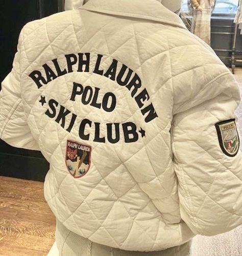 Ralph Lauren | ski | winter jackets | winter aesthetic | old money aesthetic Ralph Lauren Ski Club Jacket, Polo Ralph Lauren Jumper, Mode Au Ski, Ralph Lauren Aesthetic, Ski Aesthetic, Club Attire, Ski Jumper, Ralph Lauren Jumper, Polo Lauren