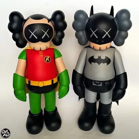 Kaws Toys, For A, Art Toys Design, Cartoon Style Drawing, Chicago Usa, Batman And Robin, Batman Robin, One Year Ago, Vinyl Toys