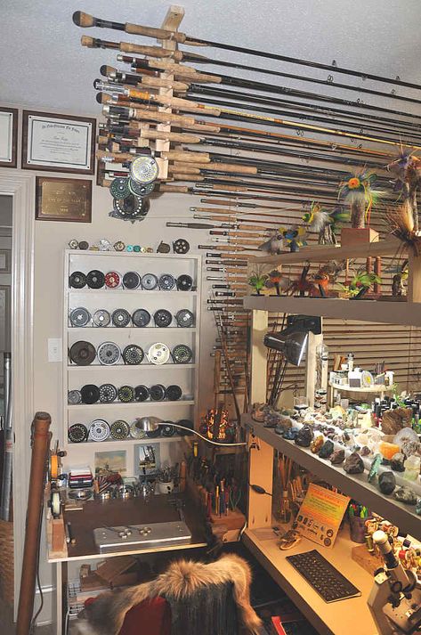 Fly Tying Room Ideas, Fly Rod Storage, Fishing Tackle Room, Fishing Pole Storage, Fishing Gear Storage, Images Terrifiantes, Fly Tying Desk, Gear Room, Fishing Storage