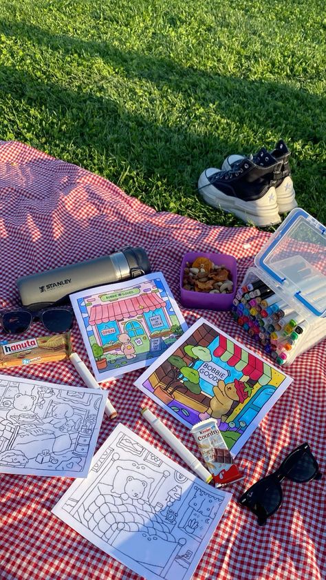 Bobbie goods Picnic Vision Board, Color Book Aesthetic, Art Picnic Ideas, Activities For Picnic, Date Ideas Picnic, Friend Stuff To Do, Girly Activities Aesthetic, Coloring Date Aesthetic, Book Picnic Aesthetic