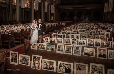 In San Francisco's St. Ingatius church Saturday Parris Khachi and Emily Manashi tied the knot under unusual circumstances, and wedding photographer  Vicens Forns  was on hand to shoot some incredible, and soon to be viral, images. Wedding Guests Photos, Marie Claire Australia, Crazy Wedding, Gala Ideas, Distance Love, Wedding Fun, Mini Wedding, Marrying My Best Friend, Social Distance