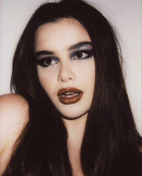 Vampire Makeup, Barbie Ferreira, Edgy Makeup, Dark Makeup, Grunge Makeup, Pretty Makeup, Artistry Makeup, Cute Makeup, Aesthetic Makeup