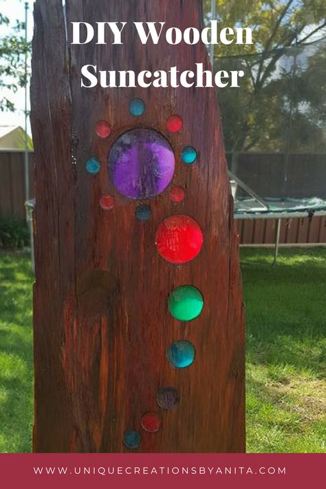 DIY Wooden Suncatcher with epoxy resin Gravel Backyard, Colored Epoxy Resin, Suncatcher Diy, Epoxy Resin Diy, Pea Gravel, Glass Garden Art, Garden Art Sculptures Diy, Driftwood Crafts, Diy Holz