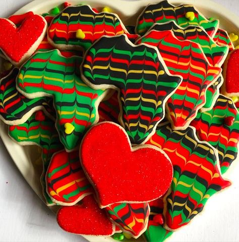 Kwanzaa Cookies Kwanzaa Cookies, Kwanzaa Food, Kwanzaa Party, Happy Kwanzaa, African American Culture, Cookie Ideas, Kwanzaa, Christmas Inspiration, Hand Decorated