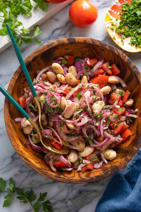 Piyaz is a Turkish bean salad made with sumac onions, fresh herbs & beans in a simple, fresh & flavor-packed dish! White Bean Salad Recipes, Sumac Onions, White Bean Salad, Bean Salad Recipes, Juicy Tomatoes, Easy Salad Recipes, White Bean, Bean Salad, Turkish Recipes