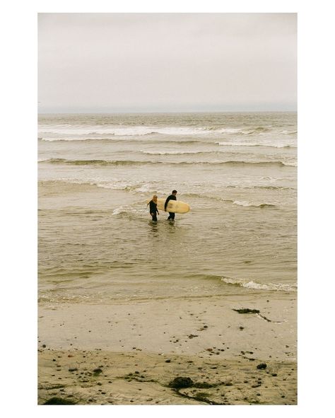 The fog on the coast in San Diego has been relentless. Do you love the fog?! I actually very much love it. 🫶🏼🌁☁️🫶🏼 Via the San Elijo Campground, Encinitas Minolta QtSi w/ Fuji 200 . #sanelijostatebeach #sanelijocampground #encinitas #visitsandiego #minoltaqtsi #minoltagang Encinitas Aesthetic, Ocean Beach San Francisco, Beach San Francisco, Visit San Diego, Cucumber Water, The Fog, 35mm Film, Ocean Beach, The Coast