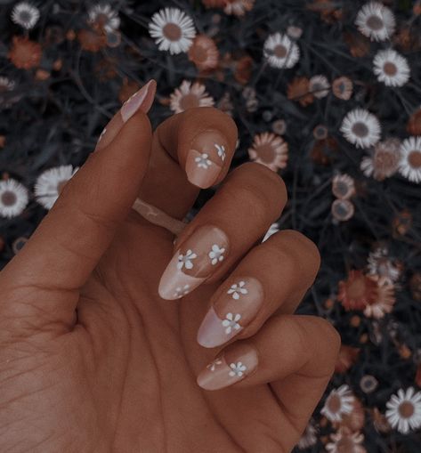 Hand Nail Art, Edgy Nails, Simple Gel Nails, Clubbing Aesthetic, Daily Nail, Cute Acrylic Nails, Almond Nails, Fall Crafts, Short Nails