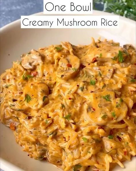 Creamy Mushroom Rice, Simple Ingredient Recipes, Schezwan Sauce, Easiest Recipes, Mushroom Rice, Tomato Rice, Red Chilli Powder, Interesting Recipes, Leftover Rice