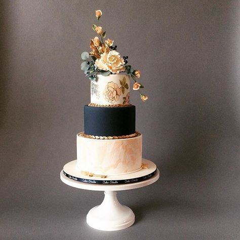 I'm in love with this beauty from @cakestudiowpg. The color palette is perfect for a fall wedding. It's perched on my Picture Perfect cake stand. See my full collection of cake stands at sarahsstands.com Your cake deserves Sarah's Stand's! Navy Wedding Cake, Wedding Cake Peach, Wedding Cake Navy, Royal Cakes, Three Tier Cake, Couture Cakes, Fall Colours, Gorgeous Wedding Cake, Modern Wedding Cake