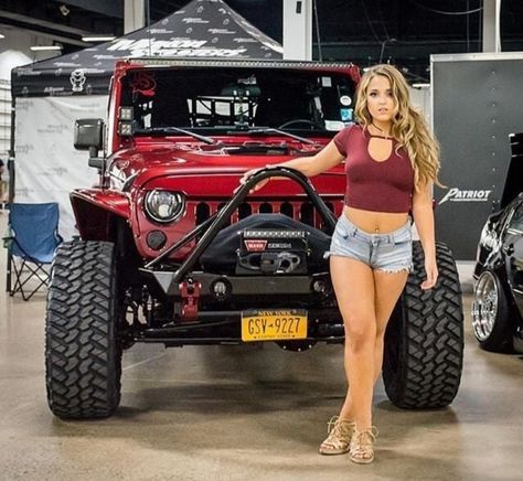 Ladies posing with cars .. Can we if we don't get OVERBOARD ? - The BangShift.com Forums Jeep Wrangler Girl, Jeep Baby, Badass Jeep, Jeep Photos, Jeep Girls, Jeep Yj, Cool Jeeps, Jeep Lover, Jeep Models