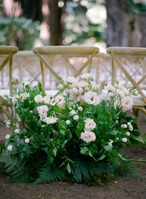 Jessica And Jim Wedding-Santa Lucia Preserve - Jose Villa Fine Art Weddings Flower Walkway, Santa Lucia Preserve, White Green Wedding, Elegant Wedding Decorations, Classic Wedding Ideas, Jose Villa, Ceremony Florals, Yellow Party, Table Arrangement