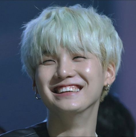 Yoongi Cute Photos, Min Yoongi Cute, Yoongi Cute, Suga Icons, Suga Icon, Bts Hyyh, Min Yoongi Wallpaper, Smile Icon, Gummy Smile