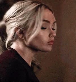 Lauren Strucker GIF - Lauren Strucker The - Discover & Share GIFs Lauren Strucker, Natalie Alyn, Natalie Alyn Lind, The Darkest Minds, Clean Face, Sit Up, I Am Scared, Bad Guy, Face Claims