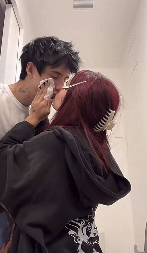 Nessa Barrett And Jaden Hossler Matching Tattoos, Red Hair Couple Aesthetic, Jaden Hossler And Nessa Barret, The Vamp, Nessa Barrett, Girls With Red Hair, Baby Cowboy, Photo Couple, Couple Aesthetic