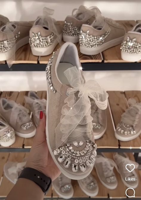 Shoe Decoration Ideas, Bedazzled Shoes Diy, Bedazzled Shoes, Bridal Sneakers, Custom Sneakers Diy, Shoe Makeover, Diy Sandals, Diy Sneakers, Beaded Shoes