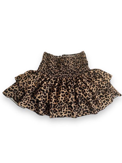 #meetmethere #skirt #panter #food #skincare #accessories #bag #handbag #wings #furniture #jewelry #makeup #homedecorideas #tiktok #style #life #funny #smiling #womensclothing #aesthetic #lifestyle #outfit #home #summer Meet Me There, Leopard Print Skirt, Leopard Skirt, Preppy Girl, Stockholm Fashion, Looks Style, Dream Clothes, Preppy Outfits, Printed Skirts