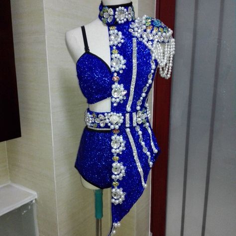 2015 stage costume for singers  - since we have a choice, I was just looking at the right side with a different set of fasteners up the middle Bali Outfit, Singer Costumes, Wedding Posing, Vegas Outfit, Dance Outfit, Women Ideas, Stage Outfit, Costume Women, Rave Outfit