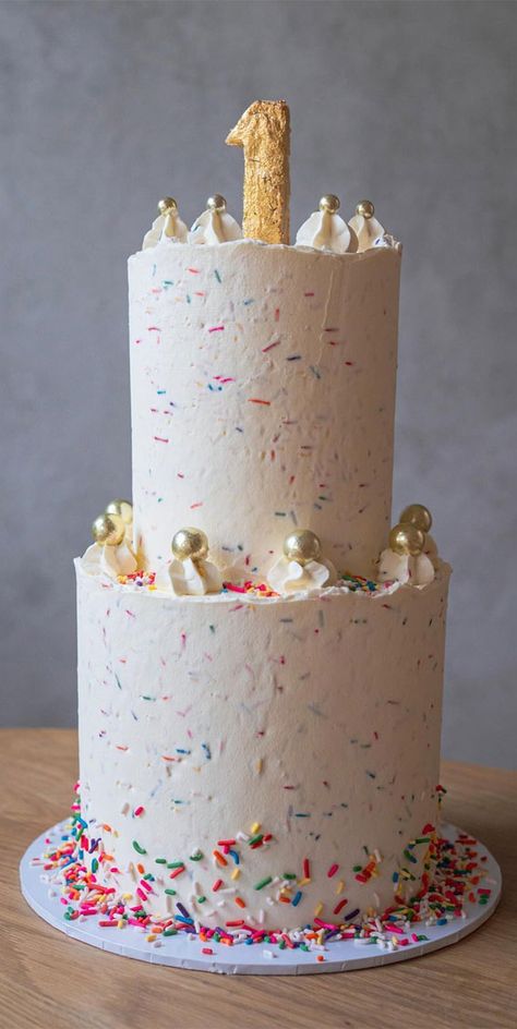 first birthday cake, confetti cake, funfetti cake, sprinkle cake, simple sprinkle cake ideas, simple funfetti cake,  2 layer confetti cake, colourful sprinkle cake, best sprinkles funfetti cake, what kind of sprinkles for funfetti cake Funfetti First Birthday Cake, Confetti Cake Ideas, Simple Funfetti Cake, Sprinkle Cake Ideas, Cake 2 Layer, Cake Ideas Simple, Square Birthday Cake, Number One Cake, Cake Funfetti