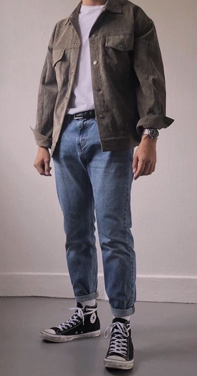 90s Jeans Outfit Men, Spring Man Outfit, Mens Clothing Styles 90s, Geek Chic Men Style Mens Fashion, Masculine Male Outfits, 80s Fashion Outfits Men, Masculine Man Outfits, Mens Clothing Styles Aesthetic Grunge, 80s Mens Outfit