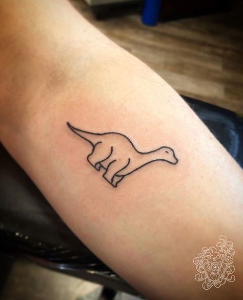 Brontosaurus🦕... Brontosaurus Tattoo Cute, Brontosaurus Tattoo, Motherhood Tattoos, Mehndi Ideas, Surf Tattoo, Cute Dragon Drawing, Tattoos Infinity, Henna Tattoo Designs Simple, Henna Designs Hand