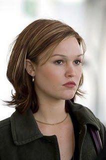 .just simple,,, i like it Julia Stiles Hair, Julia Stiles, Super Hair, Natural Beauty Tips, Pixie Cuts, Hair Short, Modern Life, Short Hairstyles, Celebrities Female