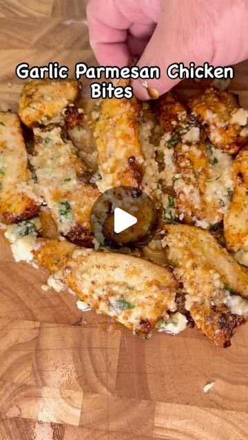 Kinda Keto on Instagram: "#garlicchicken #garlicbutter #chickenbites #nuggies #airfryerchicken  #garlicparmesan #chickentenders #airfryerrecipes" Garlic Parm Chicken, Parm Chicken, Tasty Meals, Air Fried Chicken, Garlic Parmesan Chicken, Parmesan Chicken, Healthy Recipies, Chicken Bites, Keto Food