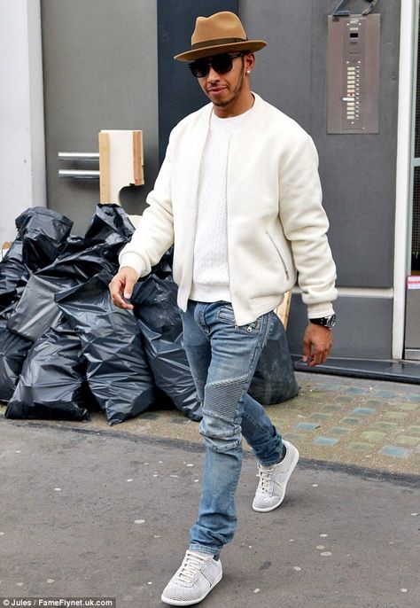 Hat's the way to do it! Newly-single Lewis Hamilton teams a camel fedora with a stylish denim and white outfit as he heads for lunch in London. How hot is he??? Fedora Hat Men Outfits, White Hat Outfit, Hat Men Outfit, Hat Outfit Men, Fedora Outfit, Fedora Hat Outfits, White Denim Outfit, Camel Shirt, Special Outfits