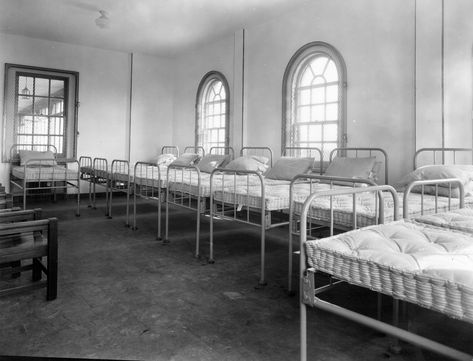 old hospital room - Google Search Hospital Beds Aesthetic, Vintage Hospital, Hospital Aesthetic, The Fall 2006, Pool Drawing, London Hospital, Old Hospital, Hospital Architecture, Photo Prompts