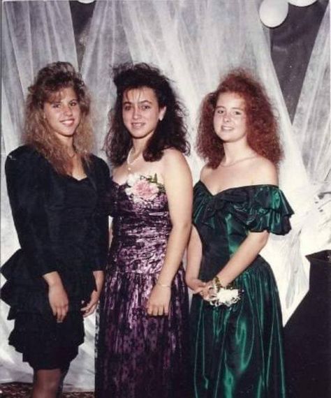 80s Homecoming, 1980s Looks, 90s Horror, 1980s Prom, Vintage Vignettes, 80s Prom Dress, 80s Prom, Prom Dance, 80s And 90s Fashion