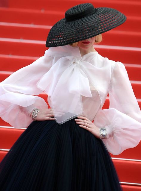 2019 Red Carpet, Cannes Film Festival Red Carpet, Fanning Sisters, Dior Hat, Ivory Skirt, Blush Gown, Tulle Skirt Black, Brimmed Hat, Floral Gown